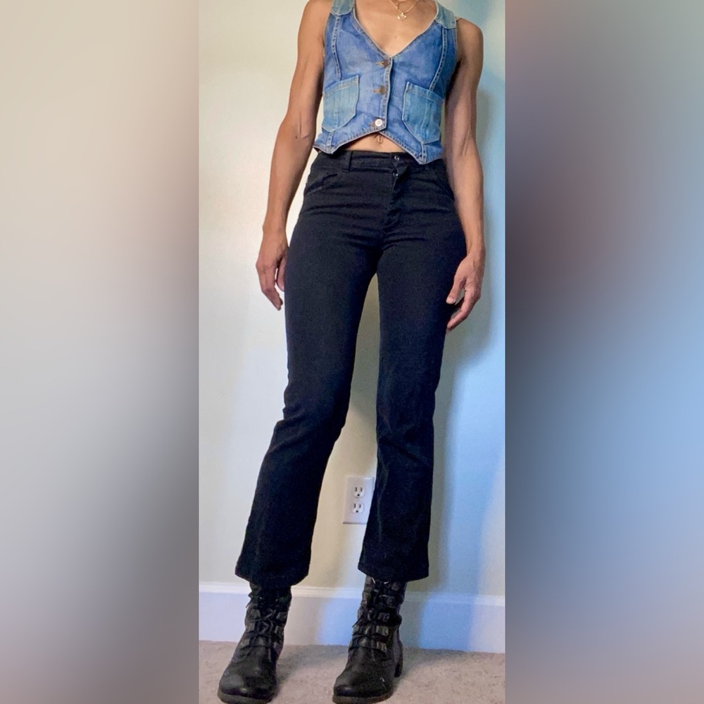 Black Women's Straight-Leg Jeans - Classic Everyday Style